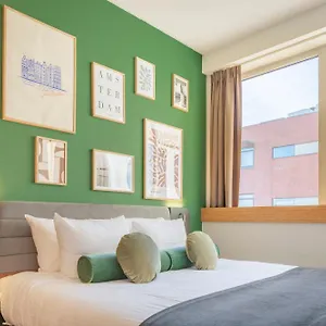 Maxhotel Amsterdam Airport Schiphol - Recently Renovated Otel